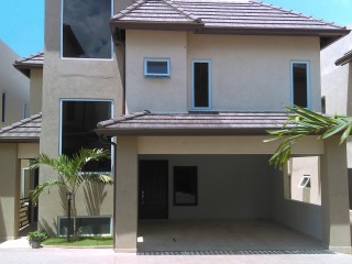 Townhouse for Lease/rental in Kingston / St. Andrew, Jamaica